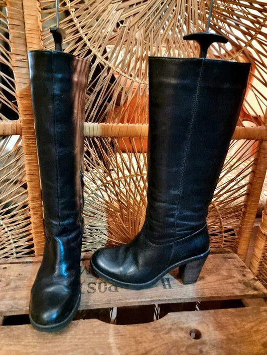 Vintage 80s /90s Bugatti Boots - Yatva