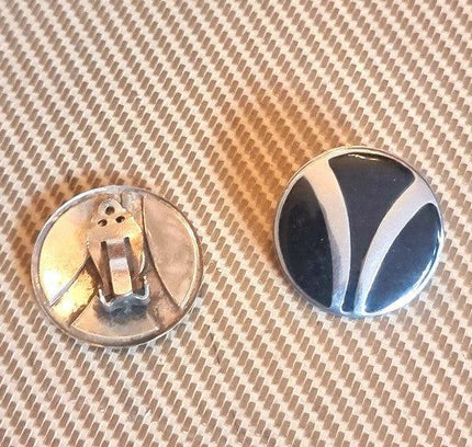 Vintage 80's / 90's Clip on Earrings - Yatva