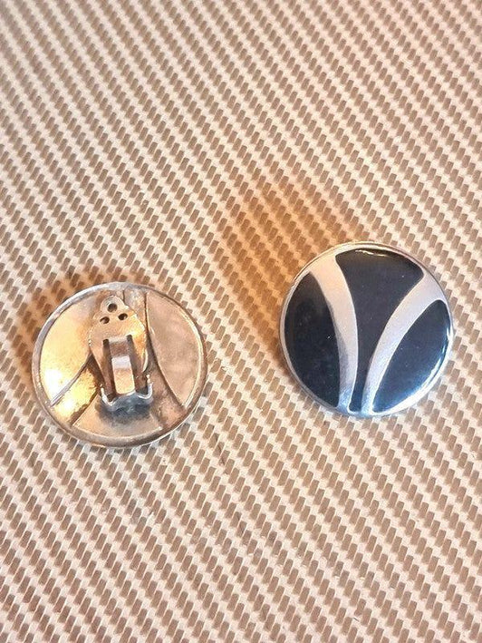 Vintage 80's / 90's Clip on Earrings - Yatva