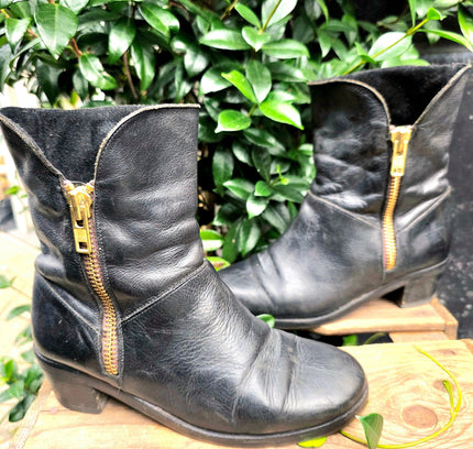 Vintage 80's / 90's Leather Ankle Boots - Yatva