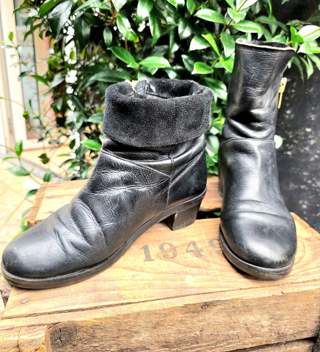 Vintage 80's / 90's Leather Ankle Boots - Yatva