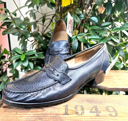 Vintage 80's / 90's Leather Slip on Shoes - Yatva