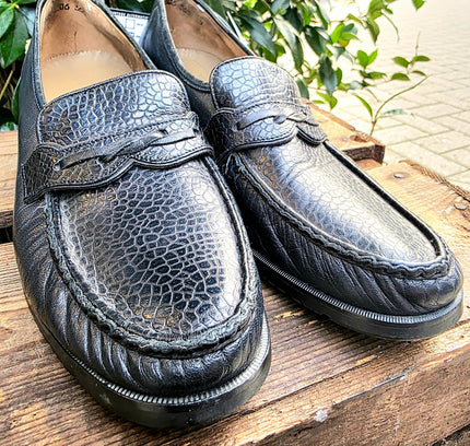 Vintage 80's / 90's Leather Slip on Shoes - Yatva