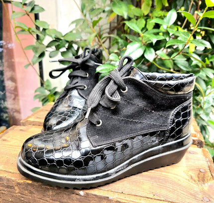 Vintage 80's / 90's Moc Cro Ankle Boots - Yatva