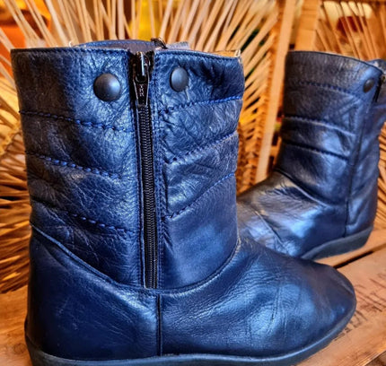 Vintage 80's Bata Ankle Boots - Yatva
