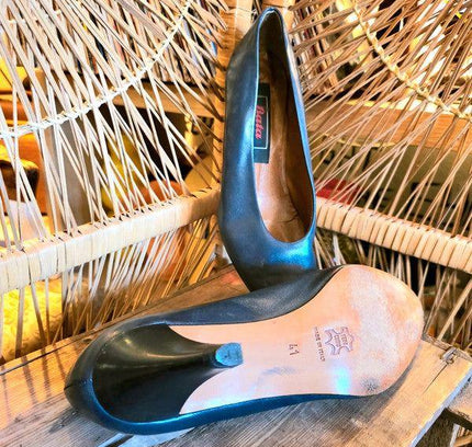 Vintage 80's Bata Shoes - Yatva