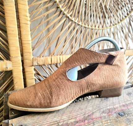 Vintage 80s Bladelli Ankle Boots - Yatva