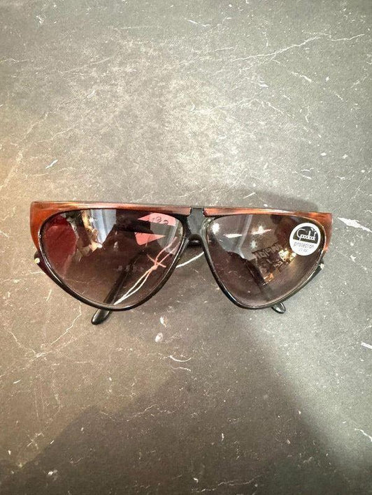 Vintage 80s Brand New Deadstock Sunglasses - Yatva
