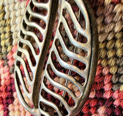 Vintage 80's Brooch - Yatva