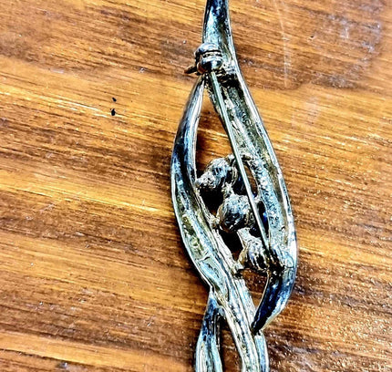 Vintage 80's Brooch - Yatva