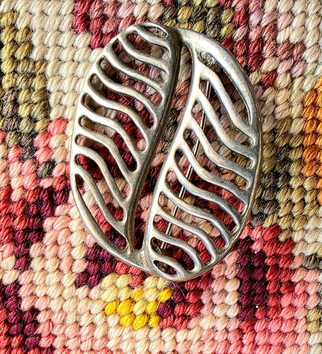 Vintage 80's Brooch - Yatva