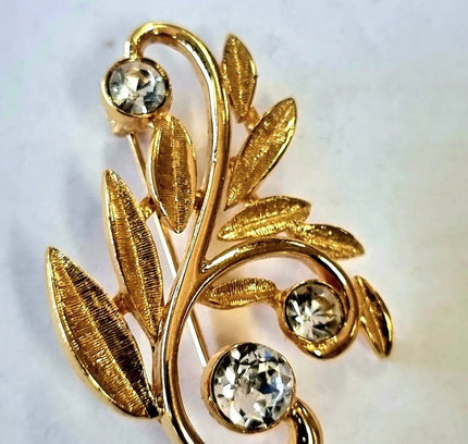 Vintage 80s Brooch - Yatva