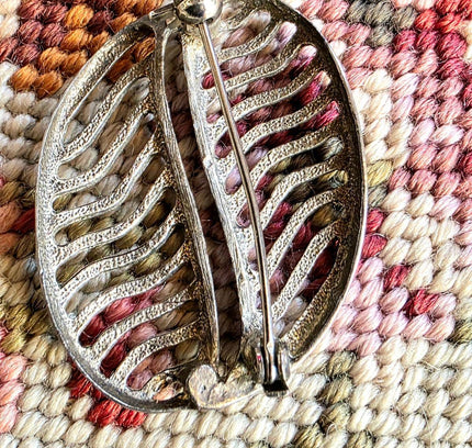 Vintage 80's Brooch - Yatva