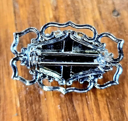 Vintage 80s Brooch - Yatva