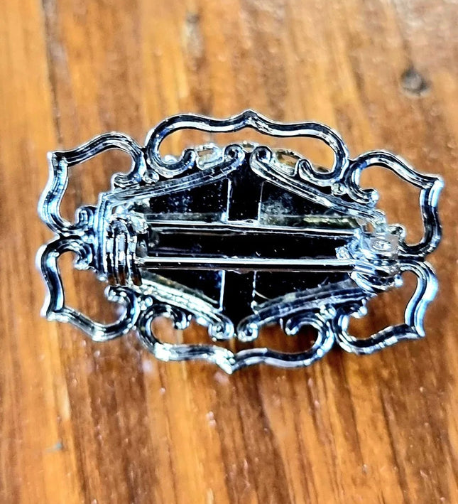 Vintage 80s Brooch - Yatva