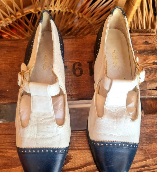 Vintage 80s Buckles Shoes - Yatva