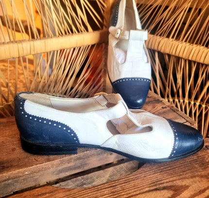 Vintage 80s Buckles Shoes - Yatva