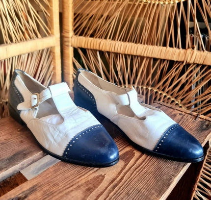 Vintage 80s Buckles Shoes - Yatva