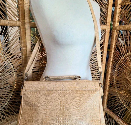 Vintage 80's Bugatti Shoulder Bag - Yatva