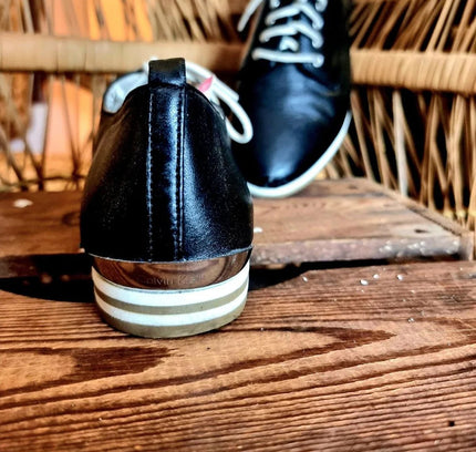 Vintage 80s Calvin Klein Trainers - Yatva