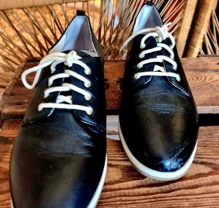 Vintage 80s Calvin Klein Trainers - Yatva