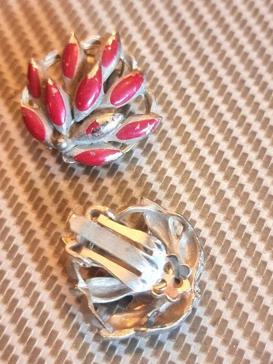 Vintage 80's Clip on Earrings - Yatva