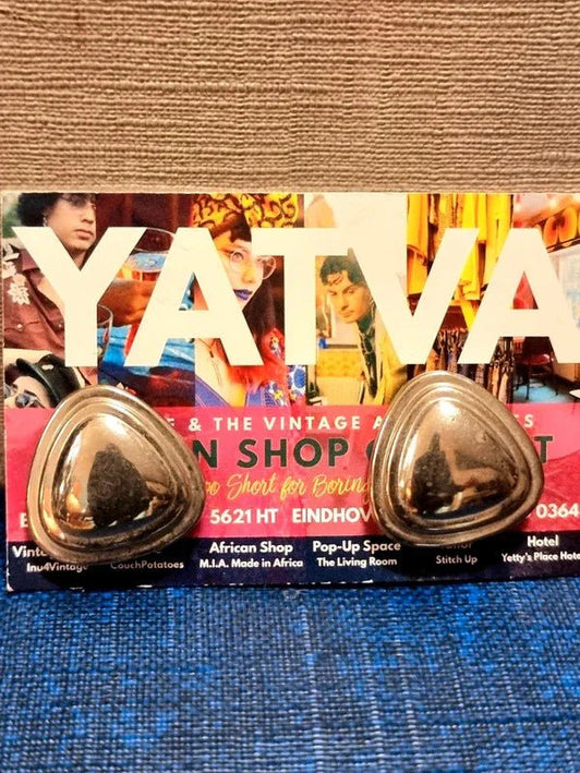 Vintage 80's Clip On Earrings - Yatva