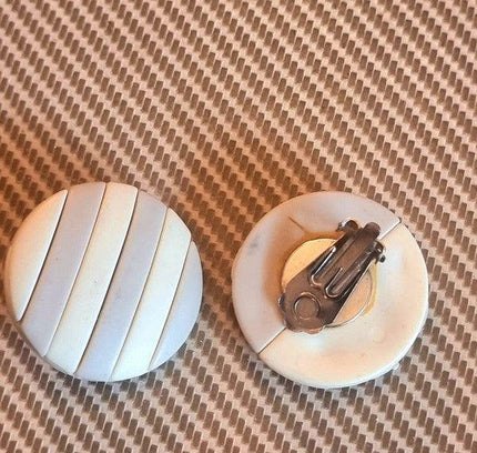 Vintage 80's Clip On Earrings - Yatva