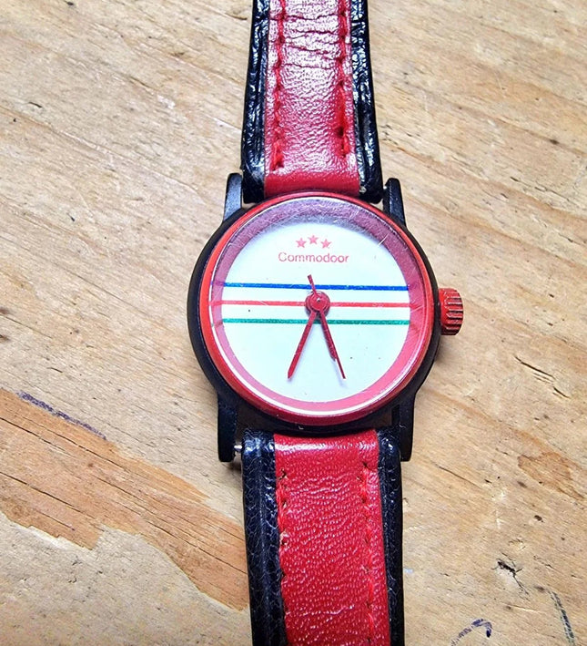 Vintage 80s Commodoor Ladies Watch - Yatva