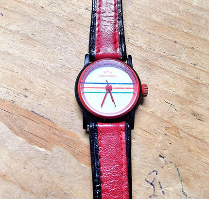 Vintage 80s Commodoor Ladies Watch - Yatva