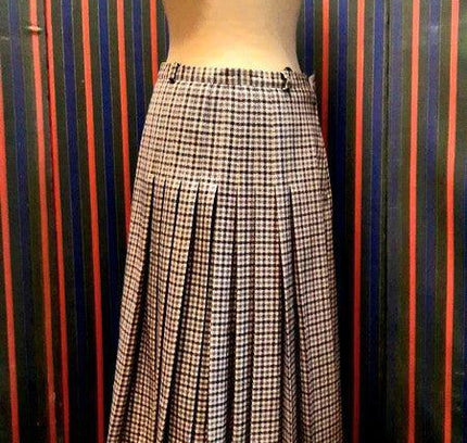 Vintage 80's Escada Pure New Wool Skirt - Yatva