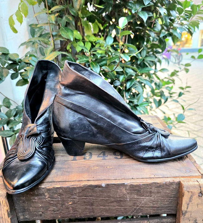 Vintage 80's Everybody by B.Z. Moda Ankle Boots - Yatva
