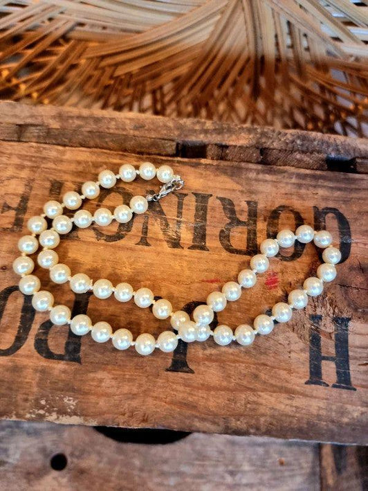 Vintage 80's Faux Pearls Necklace - Yatva