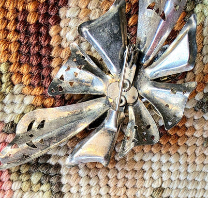 Vintage 80's Floral Brooch - Yatva