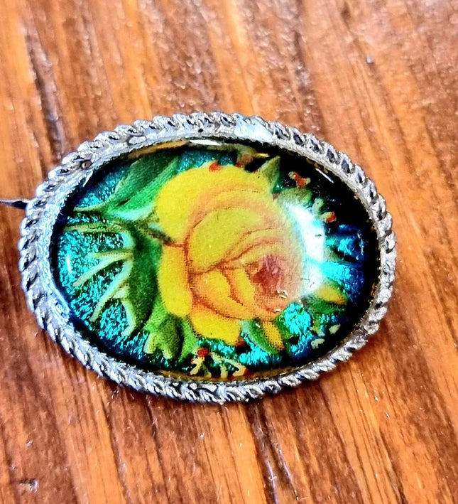 Vintage 80s Floral Brooch - Yatva