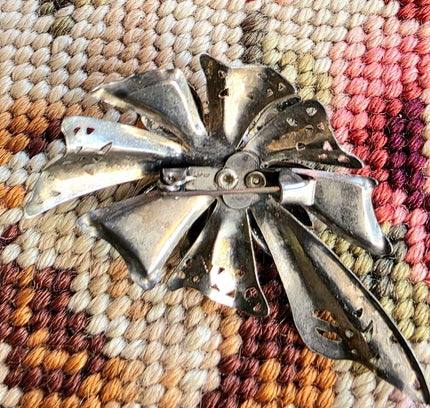 Vintage 80's Floral Brooch - Yatva