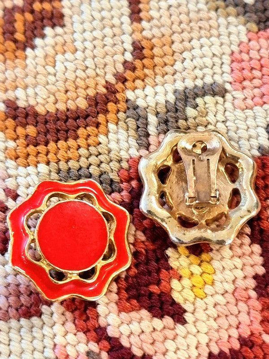 Vintage 80's Floral Clip - On Earrings - Yatva