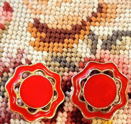 Vintage 80's Floral Clip - On Earrings - Yatva