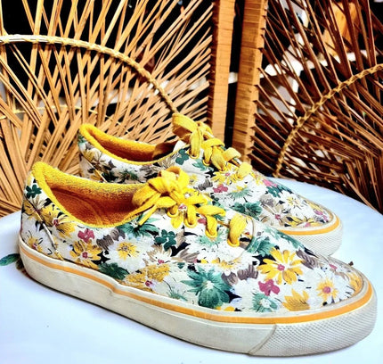 Vintage 80s Floral Miles Lace up Trainers - Yatva