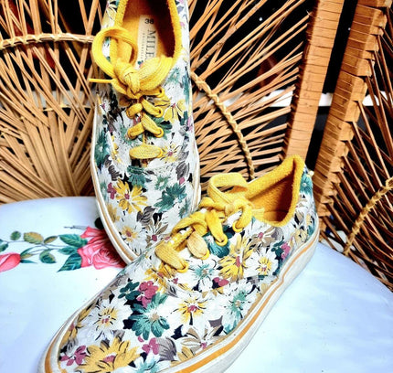 Vintage 80s Floral Miles Lace up Trainers - Yatva