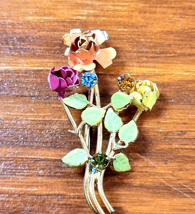 Vintage 80s Flower Brooch - Yatva