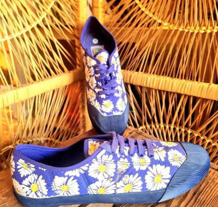 Vintage 80s Flower Trainers - Yatva