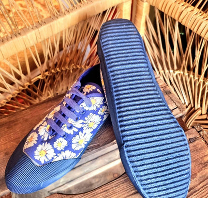 Vintage 80s Flower Trainers - Yatva