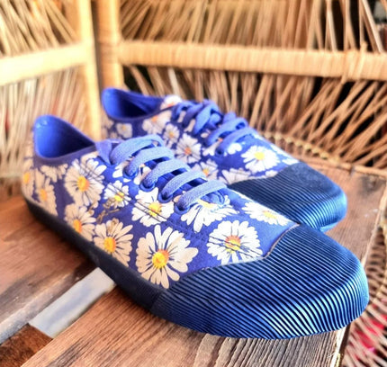 Vintage 80s Flower Trainers - Yatva