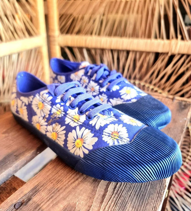Vintage 80s Flower Trainers - Yatva