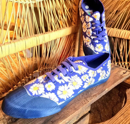 Vintage 80s Flower Trainers - Yatva