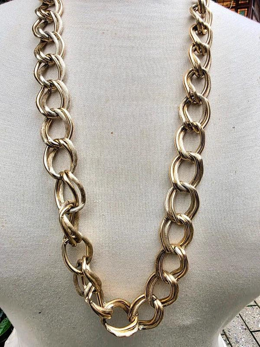 Vintage 80's Goldtone Chunky Necklace - Yatva
