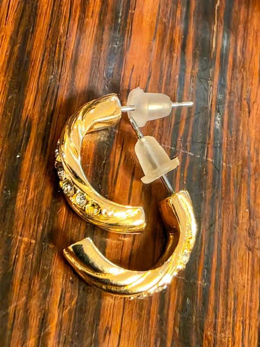 Vintage 80s Hoop Pierced Earrings - Yatva