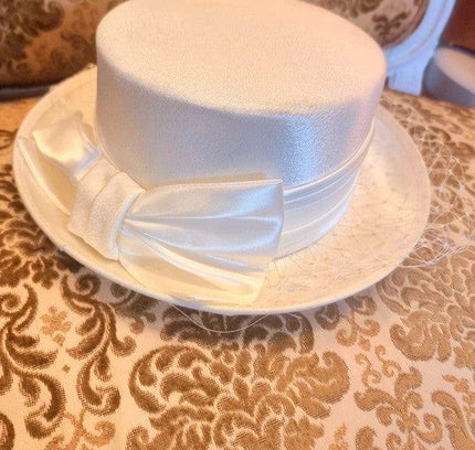 Vintage 80's Ladies Vintage Bowler Styled Hat - Yatva