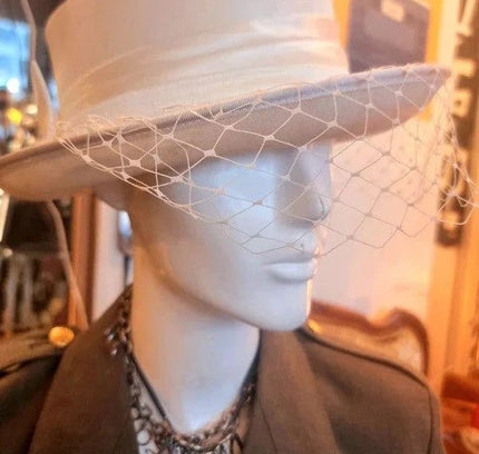 Vintage 80's Ladies Vintage Bowler Styled Hat - Yatva